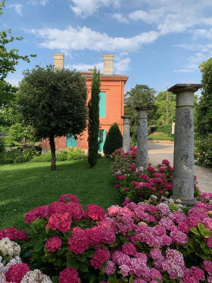 Chateau Pont Saint-martin 3*